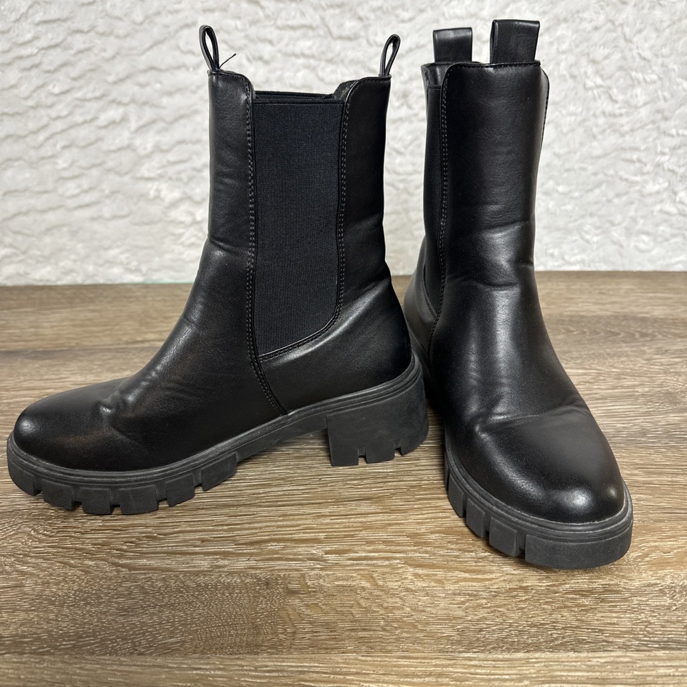 Qupid Chunky Chelsea Boots Womens Size 5 Black Lug Sole Platform Ankle Pull On